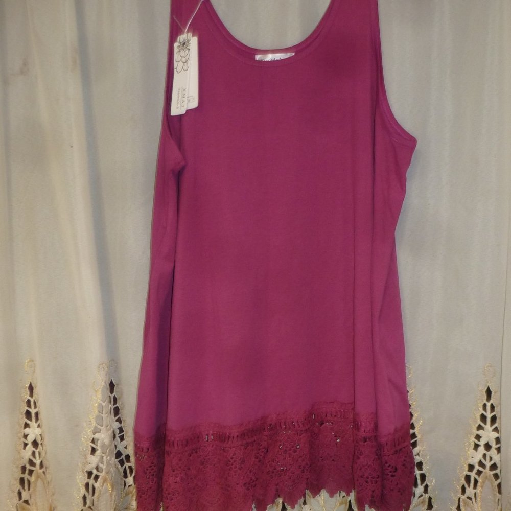 4XL Perfect Sleeveless U-Neck Long Tunic finished with lace  NWT